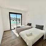 Maison Mitoyenne 3 别墅 *