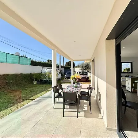 Maison Mitoyenne 3 *